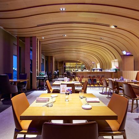 밀레니엄 호텔 타이중 외부 사진 The interior of the restaurant