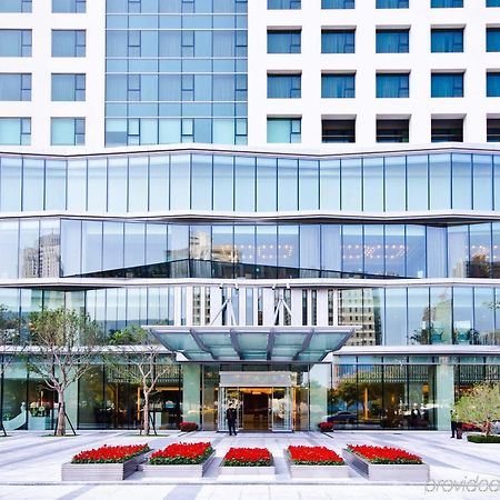 밀레니엄 호텔 타이중 외부 사진 The entrance of the hotel