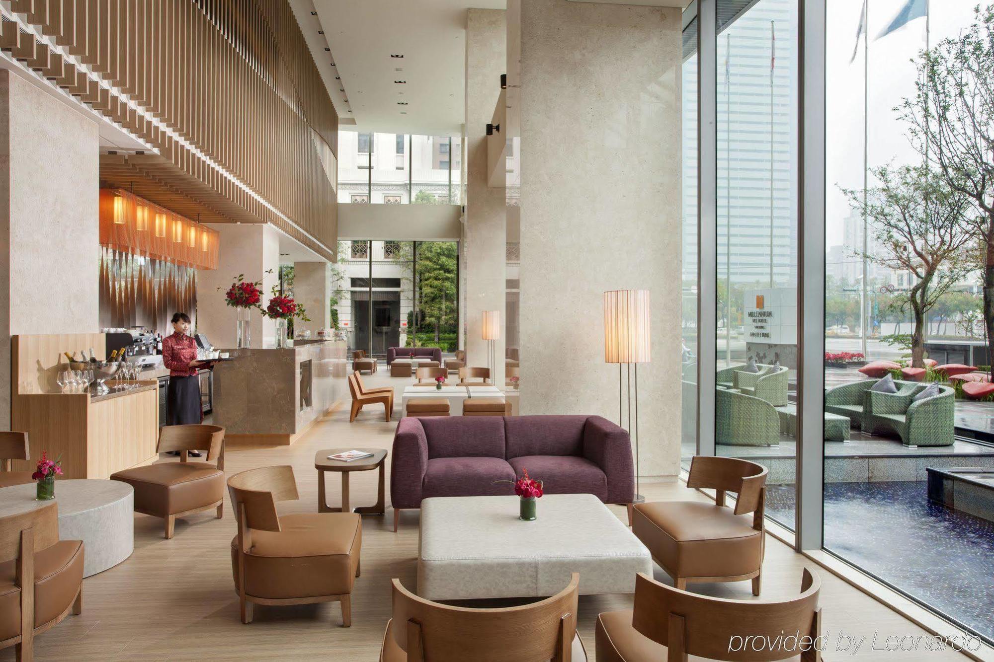 밀레니엄 호텔 타이중 외부 사진 The lobby
