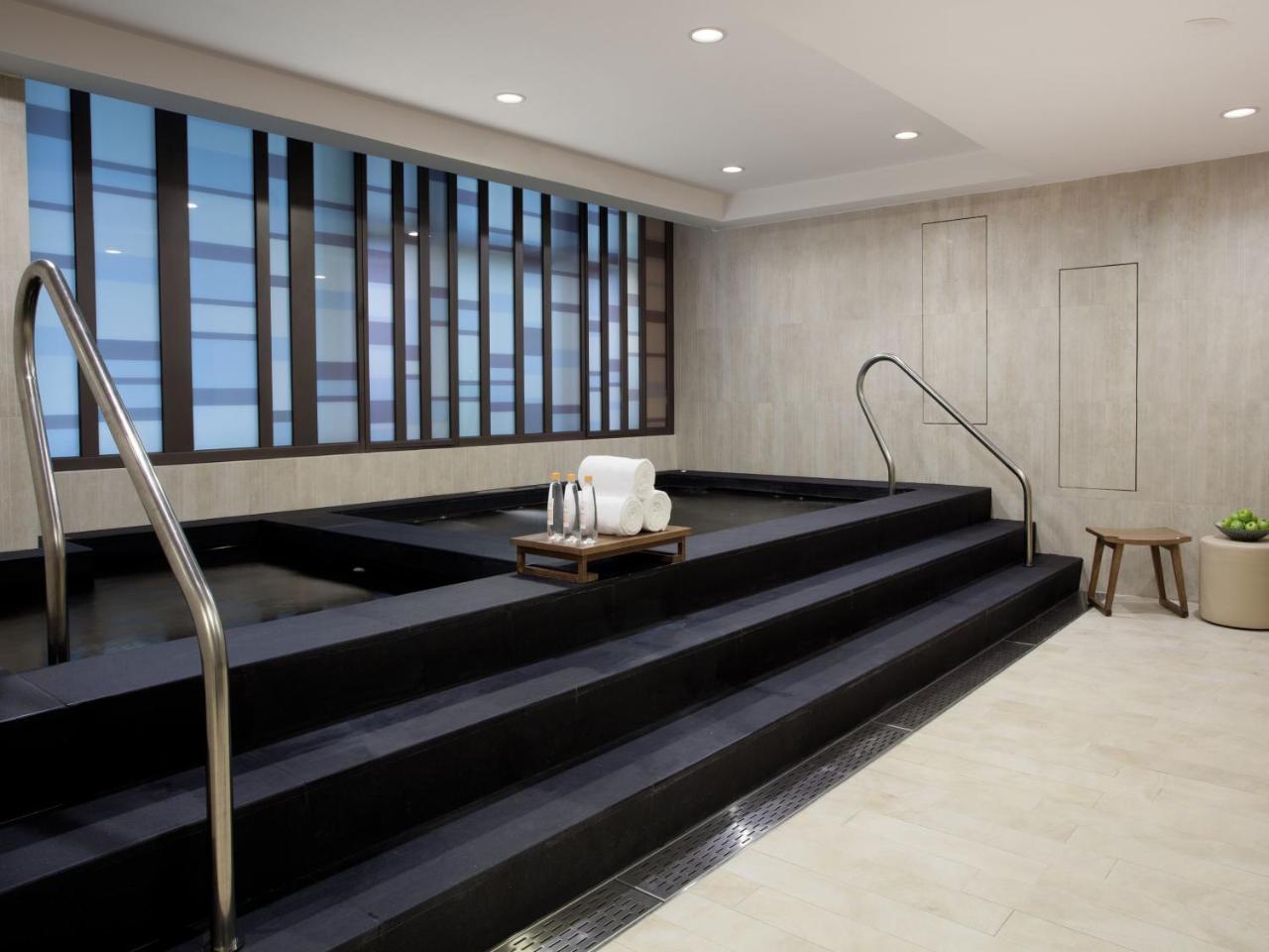 밀레니엄 호텔 타이중 외부 사진 The spa at The Ivy Spa